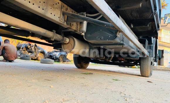 Buy Import Mitsubishi Van Black Truck in Dar es Salaam in Dar es Salaam Buy Import Mitsubishi Van Black Truck in Dar es Salaam in Dar es Salaam