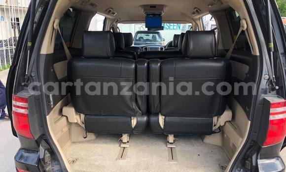 Nunua Imported Toyota Alphard Nyeusi Gari ndani ya Dar es Salaam nchini Dar es Salaam Nunua Imported Toyota Alphard Nyeusi Gari ndani ya Dar es Salaam nchini Dar es Salaam