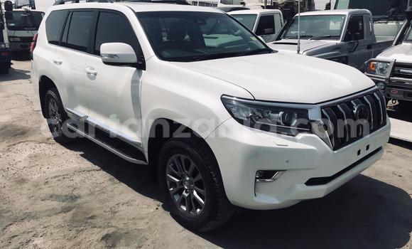 Nunua Mpya Toyota Prado Nyeupe Gari ndani ya Dar es Salaam nchini Dar es Salaam Nunua Mpya Toyota Prado Nyeupe Gari ndani ya Dar es Salaam nchini Dar es Salaam