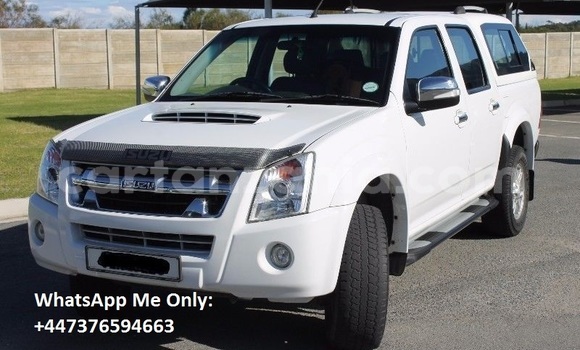 Buy Used Isuzu KB White Car in Dar es Salaam in Dar es Salaam