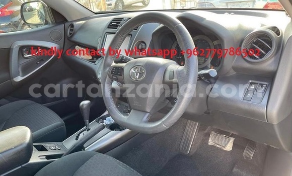 Nunua Ilio tumika Toyota Vanguard Nyeusi Gari ndani ya Dar es Salaam nchini Dar es Salaam Nunua Ilio tumika Toyota Vanguard Nyeusi Gari ndani ya Dar es Salaam nchini Dar es Salaam
