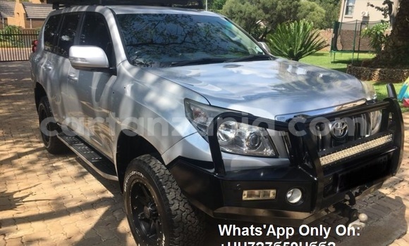 Nunua Ilio tumika Toyota Land Cruiser Prado Fedha Gari ndani ya Dar es Salaam nchini Dar es Salaam Nunua Ilio tumika Toyota Land Cruiser Prado Fedha Gari ndani ya Dar es Salaam nchini Dar es Salaam