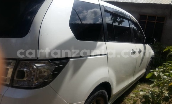 Nunua Ilio tumika Mazda Premacy Nyeupe Gari ndani ya Dar es Salaam nchini Dar es Salaam Nunua Ilio tumika Mazda Premacy Nyeupe Gari ndani ya Dar es Salaam nchini Dar es Salaam