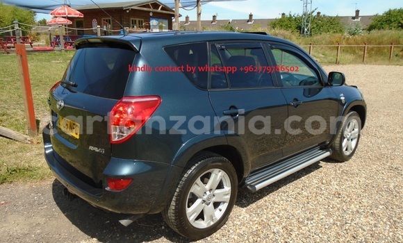 Nunua Ilio tumika Toyota RAV4 Nyeusi Gari ndani ya Dar es Salaam nchini Dar es Salaam Nunua Ilio tumika Toyota RAV4 Nyeusi Gari ndani ya Dar es Salaam nchini Dar es Salaam