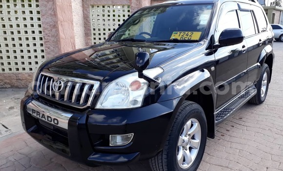 Nunua Ilio tumika Toyota Land Cruiser Prado Nyeusi Gari ndani ya Dar es Salaam nchini Dar es Salaam Nunua Ilio tumika Toyota Land Cruiser Prado Nyeusi Gari ndani ya Dar es Salaam nchini Dar es Salaam