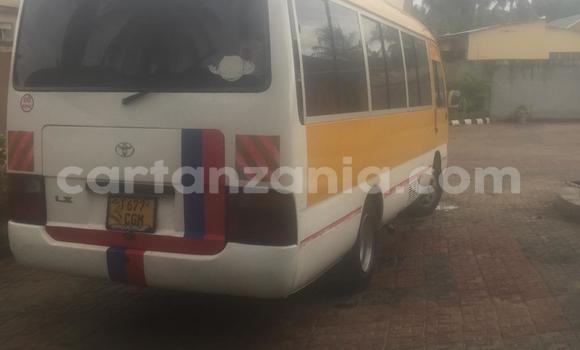 Nunua Ilio tumika Toyota Coaster Nyingine Gari ndani ya Dar es Salaam nchini Dar es Salaam Nunua Ilio tumika Toyota Coaster Nyingine Gari ndani ya Dar es Salaam nchini Dar es Salaam