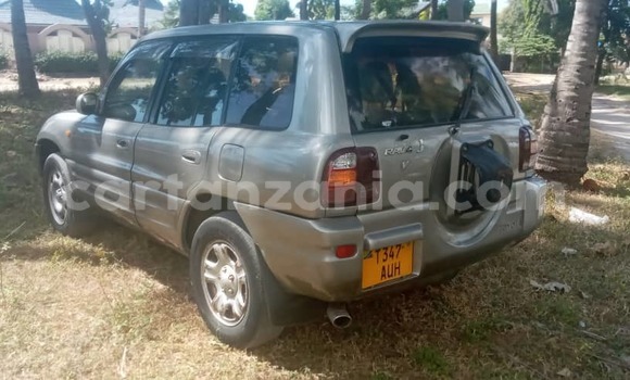 Nunua Ilio tumika Toyota RAV4 Fedha Gari ndani ya Dar es Salaam nchini Dar es Salaam Nunua Ilio tumika Toyota RAV4 Fedha Gari ndani ya Dar es Salaam nchini Dar es Salaam