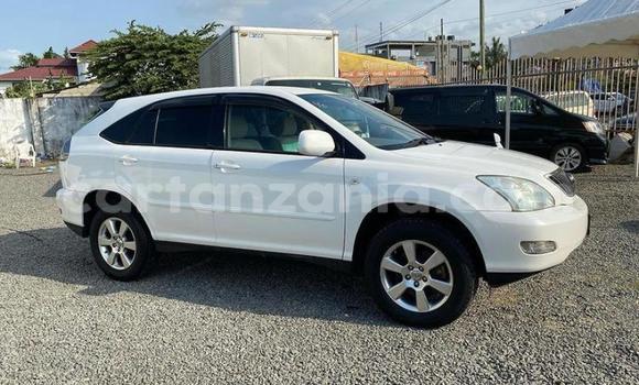Buy Used Toyota Harrier White Car in Dar es Salaam in Dar es Salaam