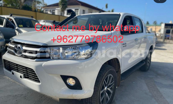 Buy Used Toyota Hilux Black Car in Arusha in Arusha