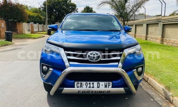 Nunua Ilio tumika Toyota Land Cruiser Prado Bluu Gari ndani ya Arusha nchini Arusha