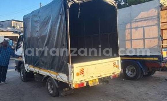 Buy Used Mitsubishi 3000 GT White Car in Dar es Salaam in Dar es Salaam