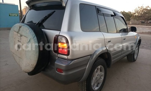 Nunua Ilio tumika Toyota RAV4 Fedha Gari ndani ya Dar es Salaam nchini Dar es Salaam Nunua Ilio tumika Toyota RAV4 Fedha Gari ndani ya Dar es Salaam nchini Dar es Salaam