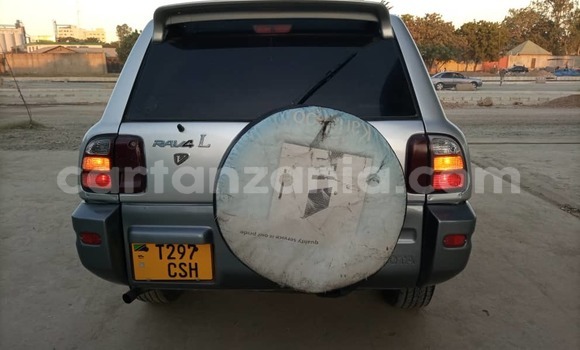 Nunua Ilio tumika Toyota RAV4 Fedha Gari ndani ya Dar es Salaam nchini Dar es Salaam Nunua Ilio tumika Toyota RAV4 Fedha Gari ndani ya Dar es Salaam nchini Dar es Salaam