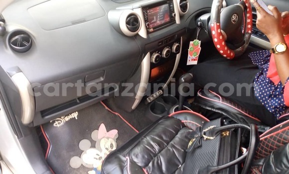 Nunua Ilio tumika Toyota IST Fedha Gari ndani ya Dar es Salaam nchini Dar es Salaam Nunua Ilio tumika Toyota IST Fedha Gari ndani ya Dar es Salaam nchini Dar es Salaam