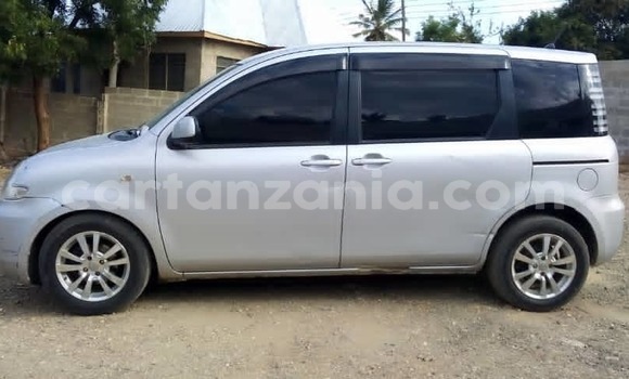 Buy Used Toyota Sienta Silver Car in Dar es Salaam in Dar es Salaam Buy Used Toyota Sienta Silver Car in Dar es Salaam in Dar es Salaam
