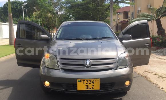 Buy Used Toyota IST Silver Car in Dar es Salaam in Dar es Salaam Buy Used Toyota IST Silver Car in Dar es Salaam in Dar es Salaam