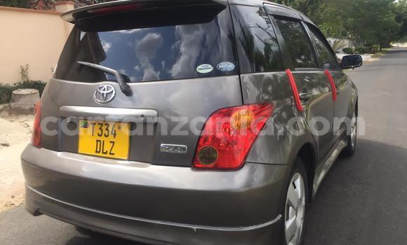 Buy Used Toyota IST Silver Car in Dar es Salaam in Dar es Salaam Buy Used Toyota IST Silver Car in Dar es Salaam in Dar es Salaam