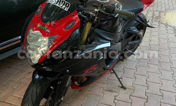 Buy Used Suzuki 750 Black Bike in Arusha in Arusha Buy Used Suzuki 750 Black Bike in Arusha in Arusha