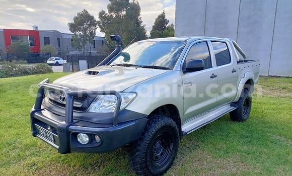 Buy Used Toyota Hilux Black Car in Dar es Salaam in Dar es Salaam