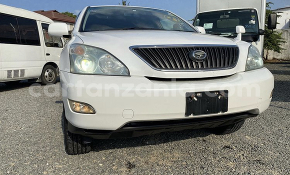 Nunua Ilio tumika Toyota Harrier Nyeupe Gari ndani ya Dar es Salaam nchini Dar es Salaam