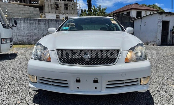 Buy Used Toyota Crown White Car in Dar es Salaam in Dar es Salaam Buy Used Toyota Crown White Car in Dar es Salaam in Dar es Salaam
