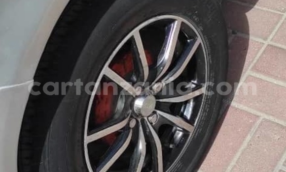 Nunua Ilio tumika Toyota Vitz Fedha Gari ndani ya Dar es Salaam nchini Dar es Salaam Nunua Ilio tumika Toyota Vitz Fedha Gari ndani ya Dar es Salaam nchini Dar es Salaam