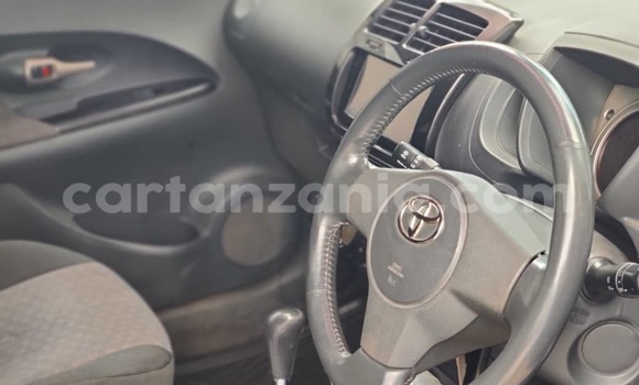 Buy Used Toyota IST Silver Car in Dar es Salaam in Dar es Salaam Buy Used Toyota IST Silver Car in Dar es Salaam in Dar es Salaam