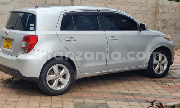 Buy Used Toyota IST Silver Car in Dar es Salaam in Dar es Salaam Buy Used Toyota IST Silver Car in Dar es Salaam in Dar es Salaam