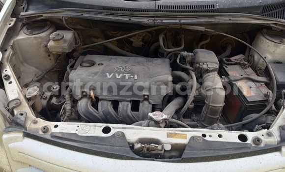 Nunua Ilio tumika Toyota IST Nyeupe Gari ndani ya Dar es Salaam nchini Dar es Salaam Nunua Ilio tumika Toyota IST Nyeupe Gari ndani ya Dar es Salaam nchini Dar es Salaam