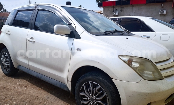 Nunua Ilio tumika Toyota IST Nyeupe Gari ndani ya Dar es Salaam nchini Dar es Salaam Nunua Ilio tumika Toyota IST Nyeupe Gari ndani ya Dar es Salaam nchini Dar es Salaam