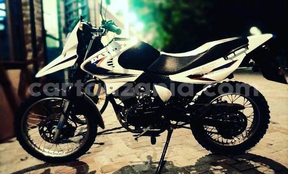 Buy Used Honda XR White Bike in Arusha in Arusha Buy Used Honda XR White Bike in Arusha in Arusha