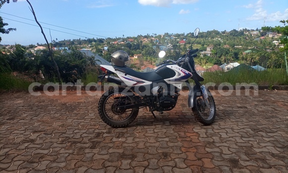 Buy Used Honda XR White Bike in Arusha in Arusha Buy Used Honda XR White Bike in Arusha in Arusha