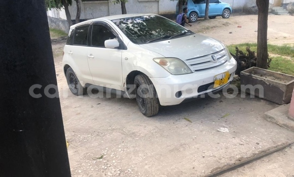 Nunua Ilio tumika Toyota IST Nyeupe Gari ndani ya Dar es Salaam nchini Dar es Salaam Nunua Ilio tumika Toyota IST Nyeupe Gari ndani ya Dar es Salaam nchini Dar es Salaam