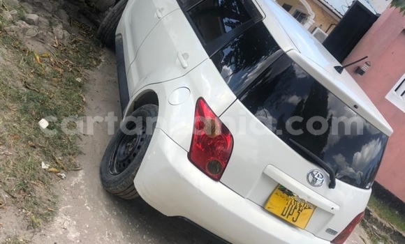 Nunua Ilio tumika Toyota IST Nyeupe Gari ndani ya Dar es Salaam nchini Dar es Salaam Nunua Ilio tumika Toyota IST Nyeupe Gari ndani ya Dar es Salaam nchini Dar es Salaam