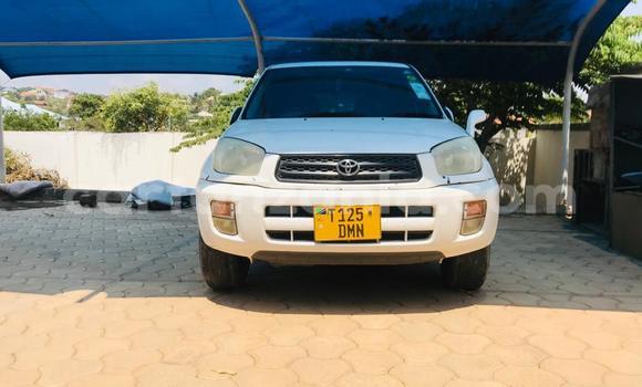 Buy Used Toyota RAV4 White Car in Dar es Salaam in Dar es Salaam Buy Used Toyota RAV4 White Car in Dar es Salaam in Dar es Salaam