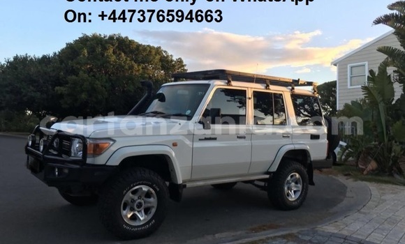 Nunua Ilio tumika Toyota Land Cruiser Nyeupe Gari ndani ya Dar es Salaam nchini Dar es Salaam Nunua Ilio tumika Toyota Land Cruiser Nyeupe Gari ndani ya Dar es Salaam nchini Dar es Salaam