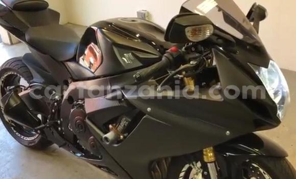 Buy Used Suzuki 750 Black Bike in Arusha in Arusha Buy Used Suzuki 750 Black Bike in Arusha in Arusha