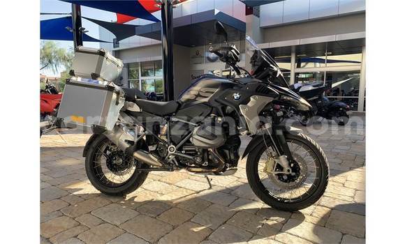 Nunua Ilio tumika BMW R1200GS Adventure Fedha Bike ndani ya Dar es Salaam nchini Dar es Salaam Nunua Ilio tumika BMW R1200GS Adventure Fedha Bike ndani ya Dar es Salaam nchini Dar es Salaam