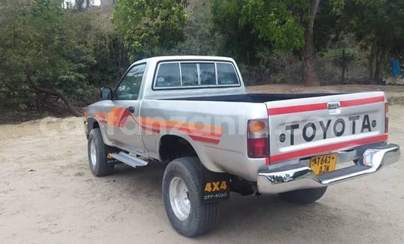 Nunua Ilio tumika Toyota Pickup Fedha Gari ndani ya Dar es Salaam nchini Dar es Salaam Nunua Ilio tumika Toyota Pickup Fedha Gari ndani ya Dar es Salaam nchini Dar es Salaam