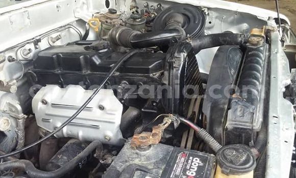 Nunua Ilio tumika Toyota Mark II Nyeupe Gari ndani ya Dar es Salaam nchini Dar es Salaam Nunua Ilio tumika Toyota Mark II Nyeupe Gari ndani ya Dar es Salaam nchini Dar es Salaam