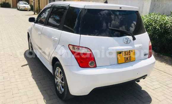 Nunua Ilio tumika Toyota IST Nyeupe Gari ndani ya Dar es Salaam nchini Dar es Salaam Nunua Ilio tumika Toyota IST Nyeupe Gari ndani ya Dar es Salaam nchini Dar es Salaam