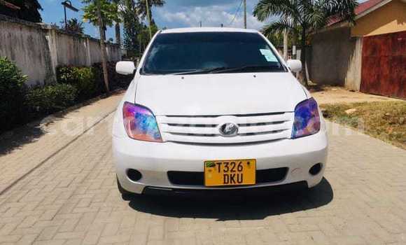 Nunua Ilio tumika Toyota IST Nyeupe Gari ndani ya Dar es Salaam nchini Dar es Salaam Nunua Ilio tumika Toyota IST Nyeupe Gari ndani ya Dar es Salaam nchini Dar es Salaam