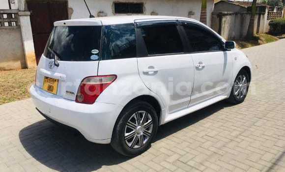 Nunua Ilio tumika Toyota IST Nyeupe Gari ndani ya Dar es Salaam nchini Dar es Salaam Nunua Ilio tumika Toyota IST Nyeupe Gari ndani ya Dar es Salaam nchini Dar es Salaam