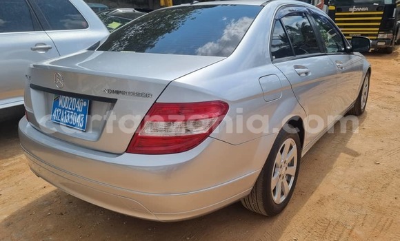 Nunua Ilio tumika Mercedes-Benz C-Classe Fedha Gari ndani ya Dar es Salaam nchini Dar es Salaam Nunua Ilio tumika Mercedes-Benz C-Classe Fedha Gari ndani ya Dar es Salaam nchini Dar es Salaam