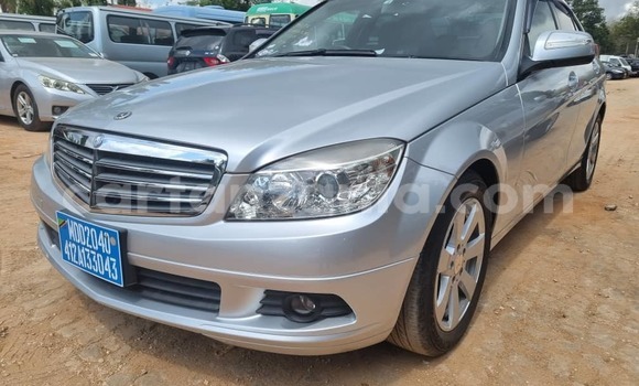 Nunua Ilio tumika Mercedes-Benz C-Classe Fedha Gari ndani ya Dar es Salaam nchini Dar es Salaam Nunua Ilio tumika Mercedes-Benz C-Classe Fedha Gari ndani ya Dar es Salaam nchini Dar es Salaam