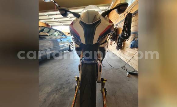 Nunua Mpya BMW S 1000 Nyeupe Bike ndani ya Dar es Salaam nchini Dar es Salaam Nunua Mpya BMW S 1000 Nyeupe Bike ndani ya Dar es Salaam nchini Dar es Salaam