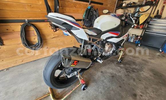 Nunua Mpya BMW S 1000 Nyeupe Bike ndani ya Dar es Salaam nchini Dar es Salaam Nunua Mpya BMW S 1000 Nyeupe Bike ndani ya Dar es Salaam nchini Dar es Salaam