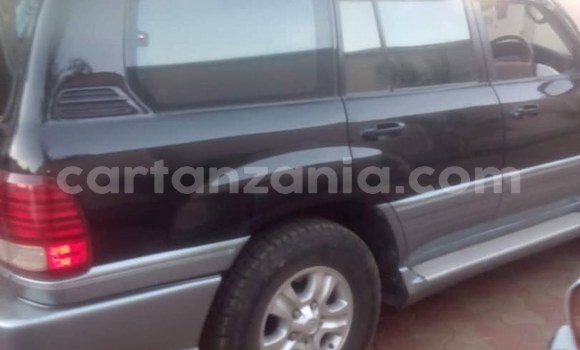 Nunua Ilio tumika Toyota Land Cruiser Nyeusi Gari ndani ya Arusha nchini Arusha