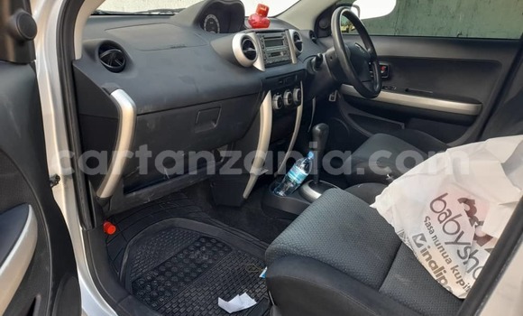 Buy Used Toyota IST Silver Car in Dar es Salaam in Dar es Salaam Buy Used Toyota IST Silver Car in Dar es Salaam in Dar es Salaam