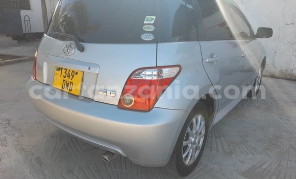 Buy Used Toyota IST Silver Car in Dar es Salaam in Dar es Salaam Buy Used Toyota IST Silver Car in Dar es Salaam in Dar es Salaam